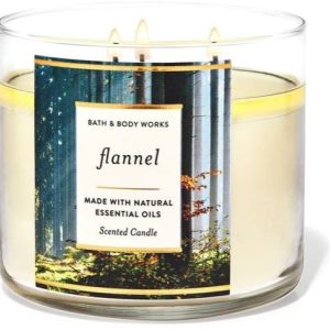 נר ריחני פלנל באת’ אנד בודי וורקס – 411 גרם – BATH & BODY WORKS FLANNEL SCENTED CANDLE 411G
