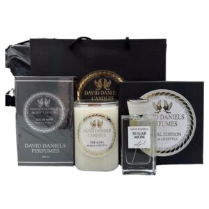דייויד דניאלס שוגר מום מארז לאישה בושם אדפ 100מ"ל + נר + קרם גוף DAVID DANIELS SUGAR MOM EDP 100ML SET
