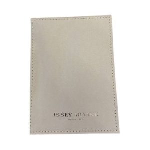 כיסוי לדרכון איסי מיאקי – Accessories Issey Miyake Passport Cover