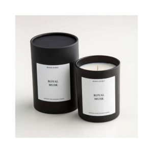 בונו דורו נר ריחני בניחוח רויאל מאסק 230 גרם – Bono Doro Candle Royal Musk 230g
