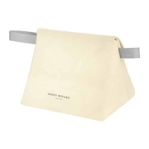 איסי מיאקי תיק רחצה בז’ – ISSEY MIYAKE IVORY SHOWER BAG